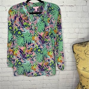 Lily Pulitzer blouse / shirt, size medium and multicolored.